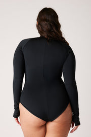 [Isabella is 5'10 and wears size XL]#color_matte-black