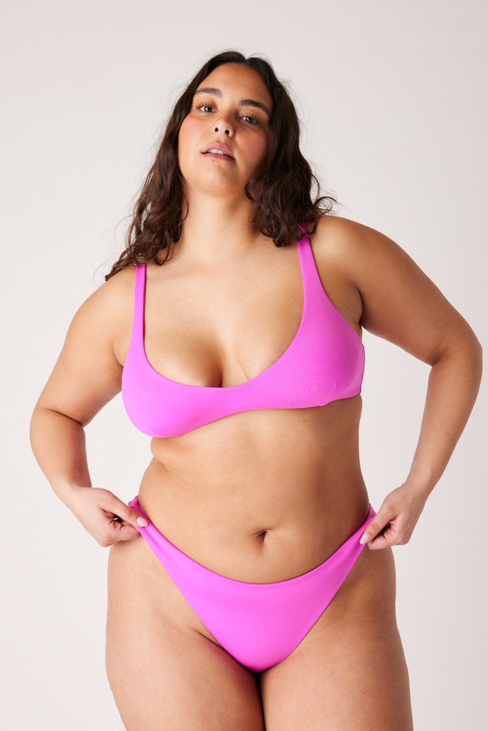 The Sleek Scrunch Bottoms - Fuchsia