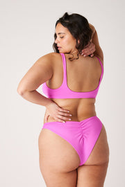 [Isabella is 5'10 and wears size XL]#color_fuchsia