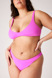 [Isabella is 5'10 and wears size XL]#color_fuchsia
