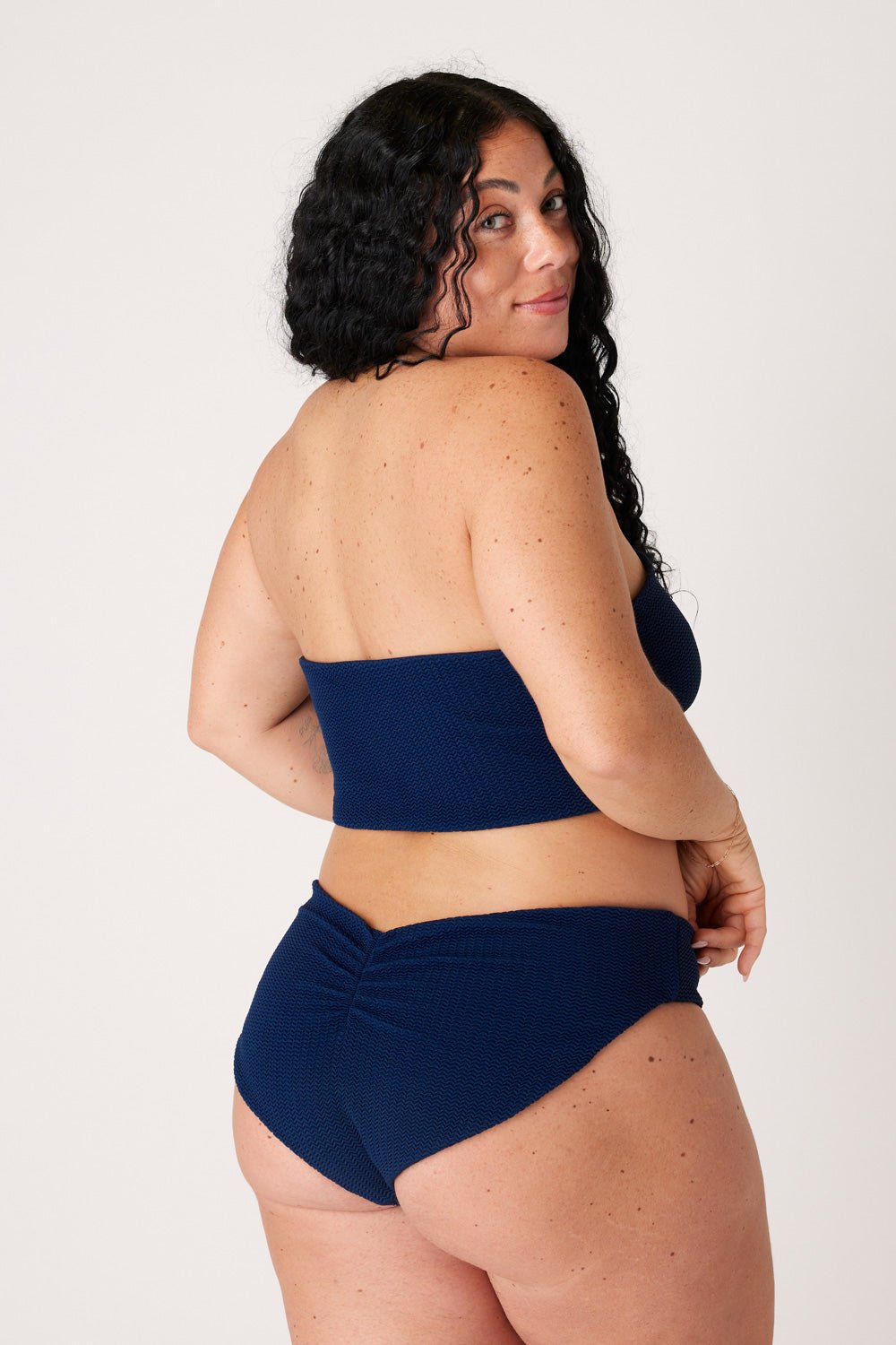 The High-Leg Scrunch Bottom - Soft Navy Ripple