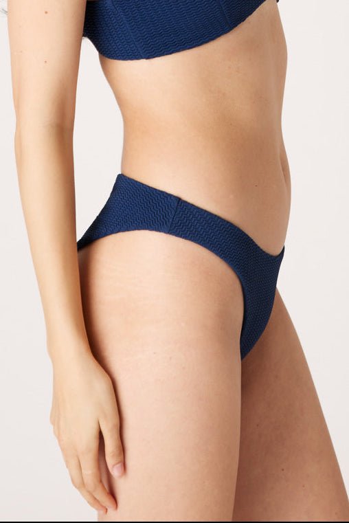 The Sleek Scrunch Bottoms - Soft Navy Ripple