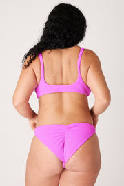 [Jasmine is 5'4.5 and wears size XL]#color_fuchsia-ripple