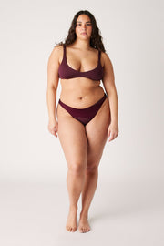 [Isabella is 5'10 and wears size XL]#color_dark-cherry