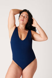 [Jasmine is 5'4.5 and wears size XL]#color_soft-navy-ripple