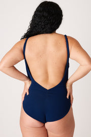[Jasmine is 5'4.5 and wears size XL]#color_soft-navy-ripple
