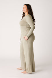 [Isabella is 5'10 and wears size XL]#color_olive-taupe