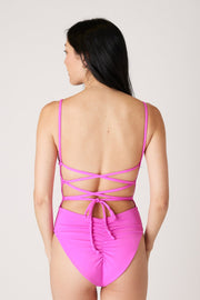 [Lianne is 5'9 and wears size S]#color_fuchsia