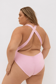[Danielle is 5'9 and wears size XXL]#color_peony-pink