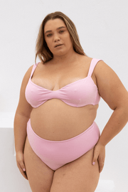 [Danielle is 5'9 and wears size XXL]
[Liv is 5'7 and wears size S]#color_peony-pink