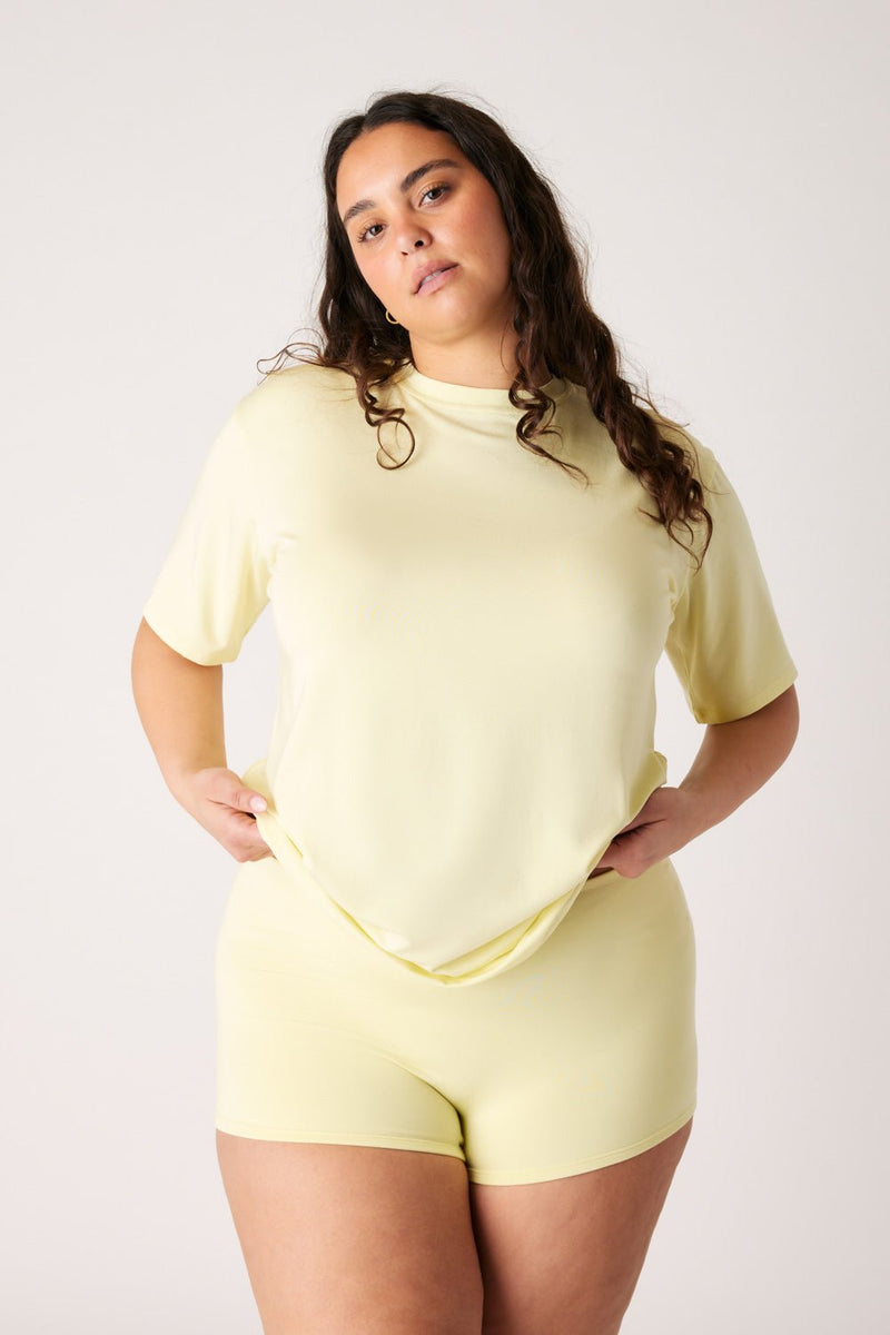 [Isabella is 5'10 and wears size XL]#color_butter-yellow