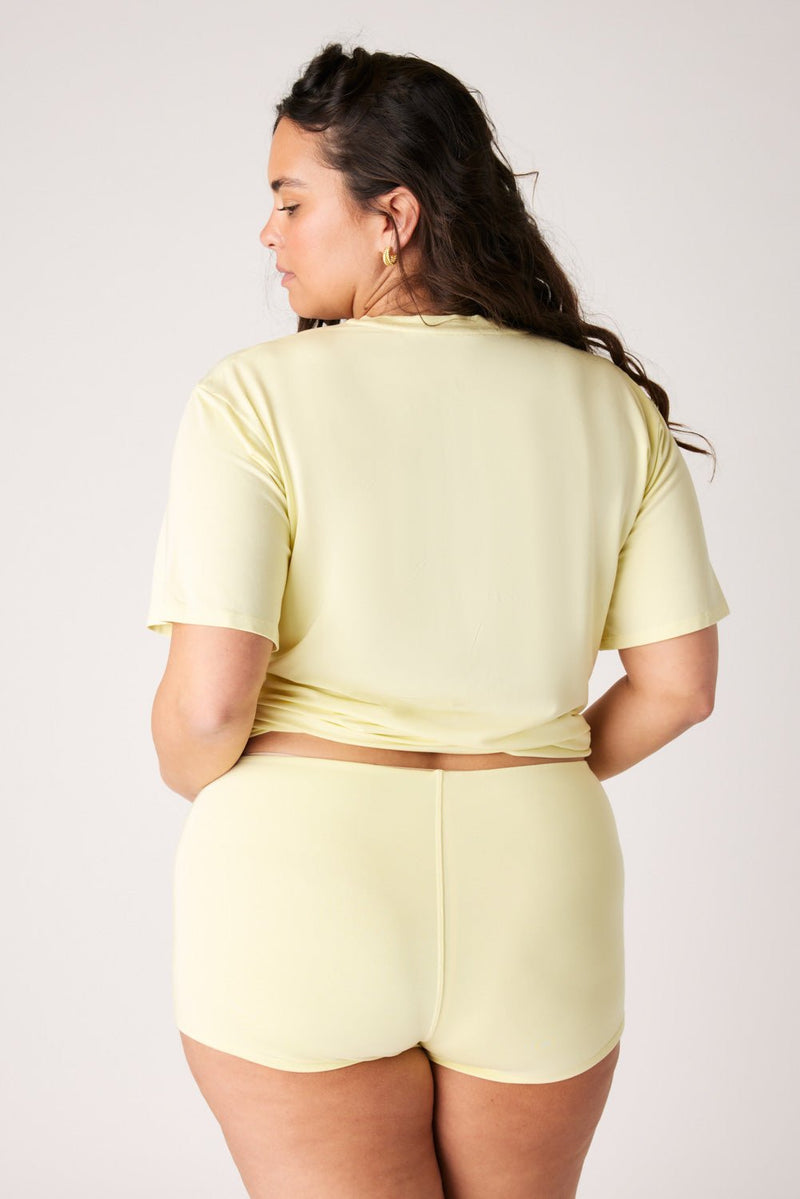 [Isabella is 5'10 and wears size XL]#color_butter-yellow