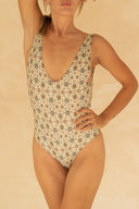[Danielle is 5'8 and wears size S]#color_sultana
