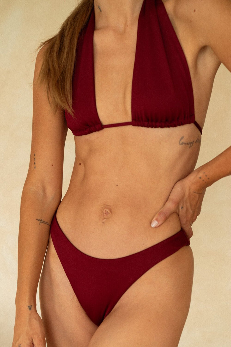 [Danielle is 5'8 and wears size S]#color_pomegranate