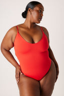 [Rahima is 5’8 and wears size XXL]#color_fiesta-red