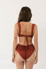 The High-Waisted Scrunch Bottoms - Mallorca Red