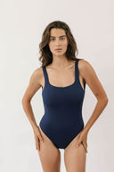 [Coral is 5'10 and wears size S]#color_soft-navy