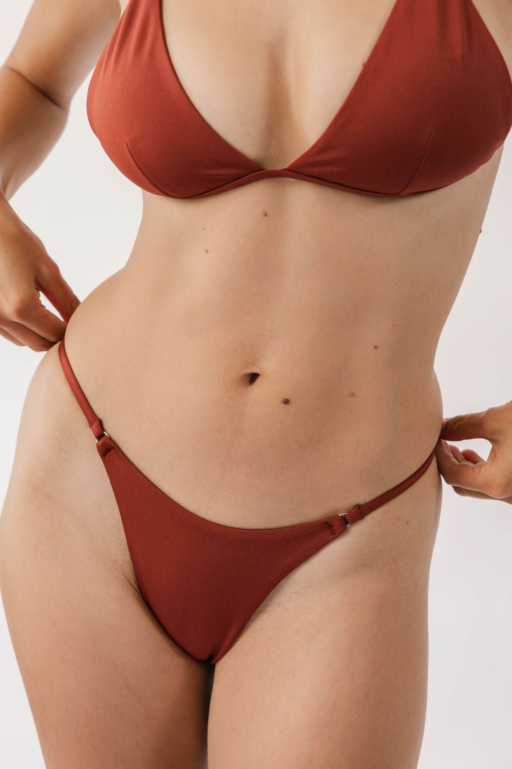 The Adjustable Scrunch Bottom - Mallorca Red