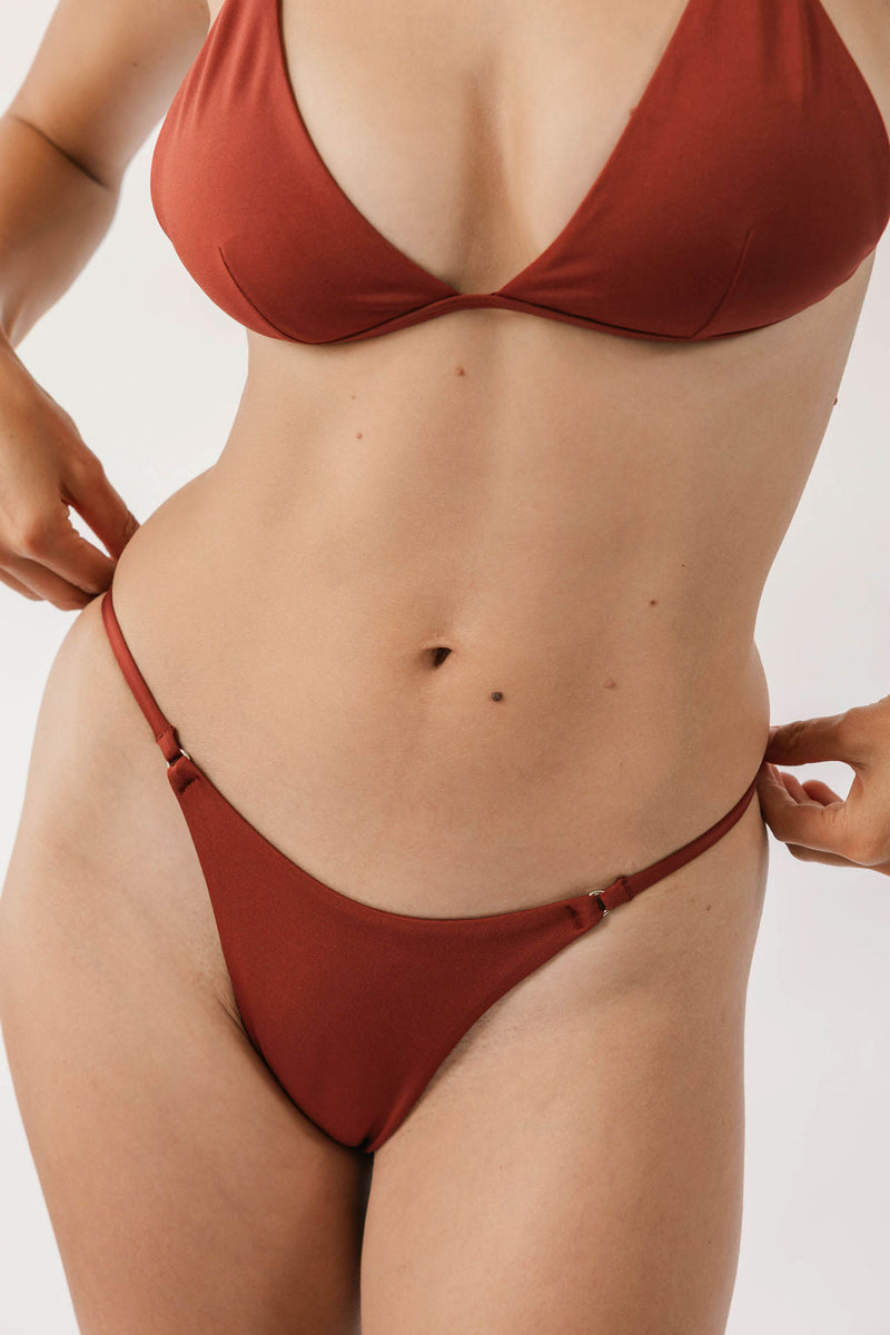 The Adjustable Scrunch Bottom - Mallorca Red