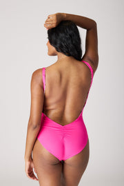 [Danielle is 5’6 and wears size S]#color_where'svulva/magenta