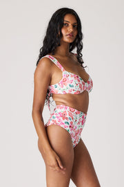 [Danielle is 5’6 and wears size S]#color_where'svulva