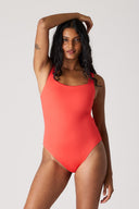 [Danielle is  5’6 and wears size S]#color_fiesta-red