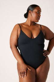 [Rahima is 5’8 and wears size XXL]#color_matte-black