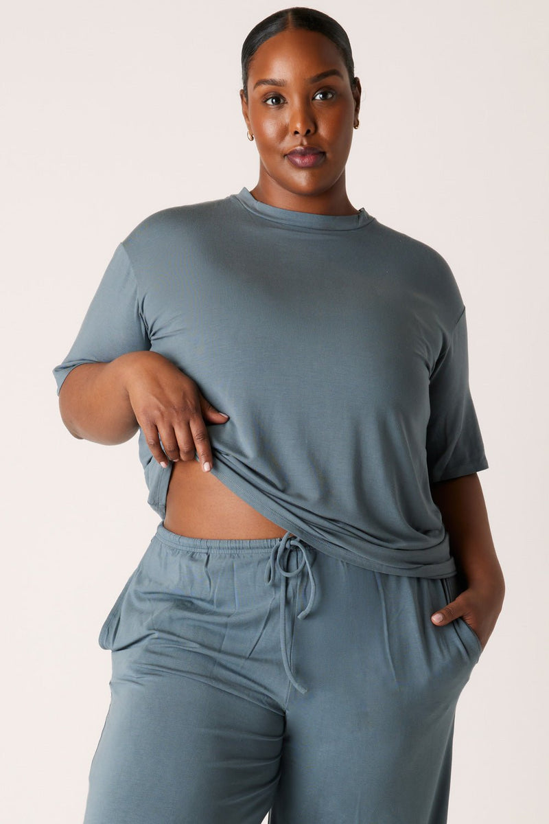 [Rahima is 5’8 and wears size XXL]#color_misty-gray