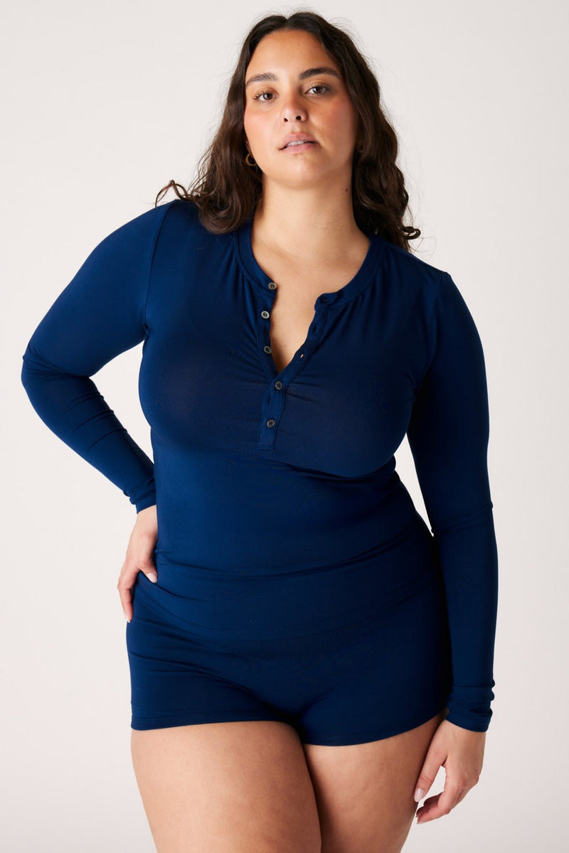 [Isabella is 5'10 and wears size XL]#color_soft-navy