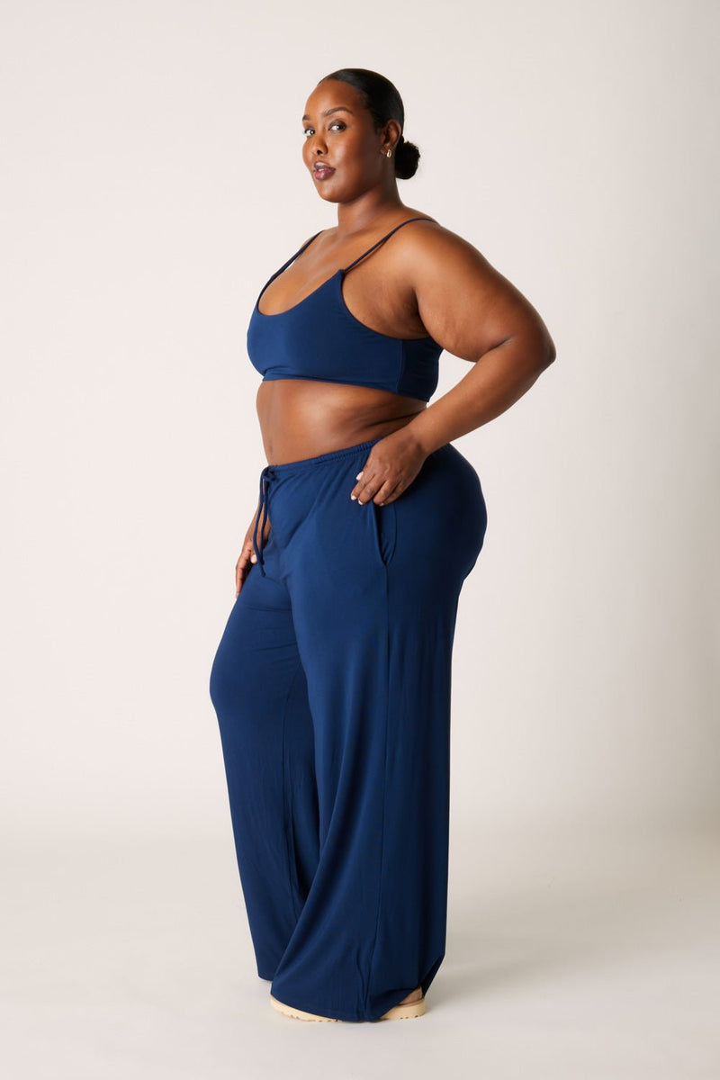 [Rahima is 5’8 and wears size XXL]#color_soft-navy