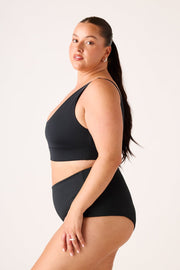[Christina is 5'6 and wears size XXL]#color_matte-black