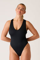 [Aqua is 5'7.5 and wears size M]#color_matte-black